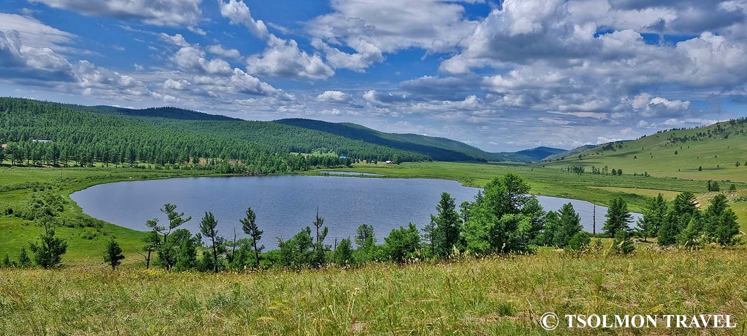 Blue Lake (Khar Zurkhnii Khuh Nuur )